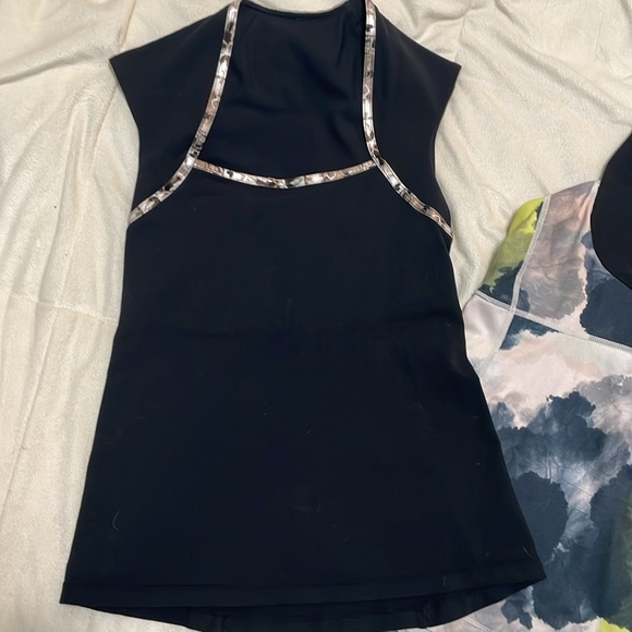 🦋Lululemon Tanks - Picture 2 of 7